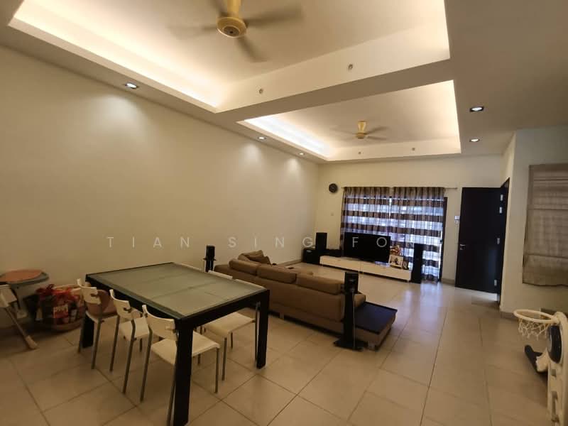 Terraced House for Sale in Bandar Puteri Puchong (Puchong) - Tian Sing Fong - Living Room - PropertyGuru.com.my