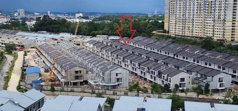 Rumah Teres 3-Tingkat untuk Dijual di Taman Bukit Serdang (Seri Kembangan) - Alice Kuon - Exterior - PropertyGuru.com.my