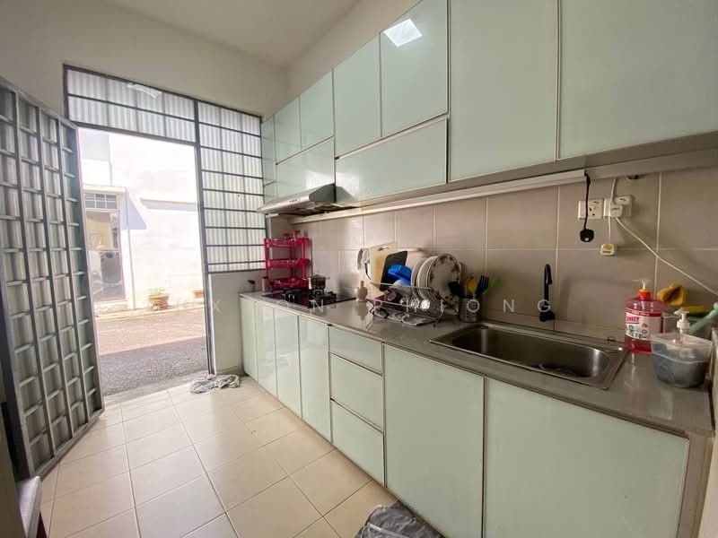 2-storey Terraced House for Sale in Horizon Hills (Iskandar Puteri (Nusajaya)) - Tuxton Phiong - Kitchen - PropertyGuru.com.my