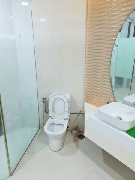 Servis Apartment untuk Dijual di Pertama Residency - Samantha Sun - Bathroom - PropertyGuru.com.my
