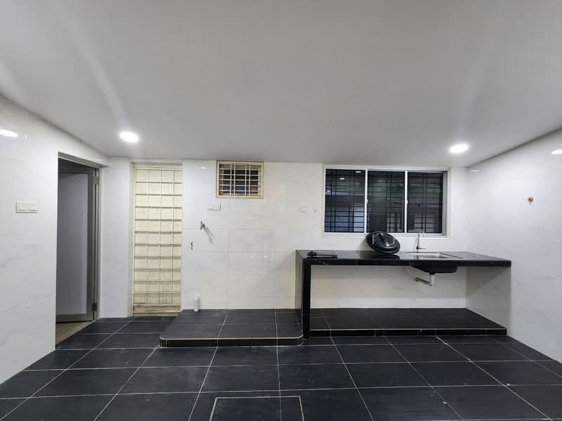 Rumah Teres 1 Tingkat untuk Dijual di Kelana Jaya (Petaling Jaya) - Reena Sarif - Kitchen - PropertyGuru.com.my