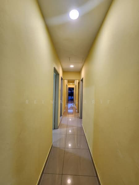 Rumah Teres 1 Tingkat untuk Dijual di Kelana Jaya (Petaling Jaya) - Reena Sarif - Corridor - PropertyGuru.com.my