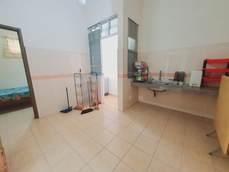 Apartment for Sale at Pangsapuri Bukit Beruang Bestari (University View) - CHIN FN - Kitchen - PropertyGuru.com.my