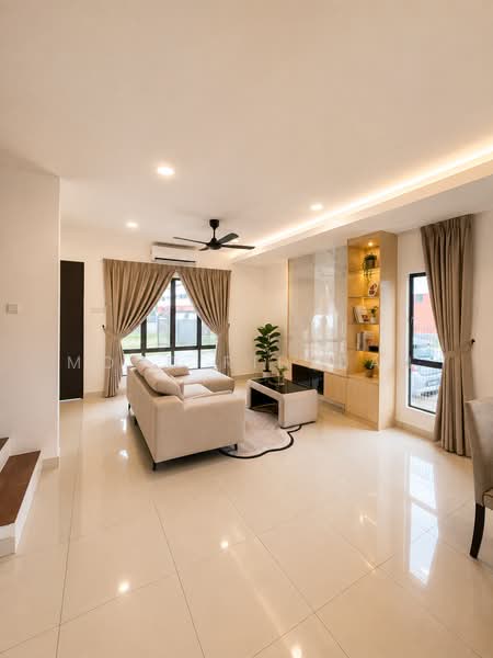 2-storey Terraced House for Sale in Sungai Buloh (Selangor) - Mohd Ridzuan - Living Room - PropertyGuru.com.my