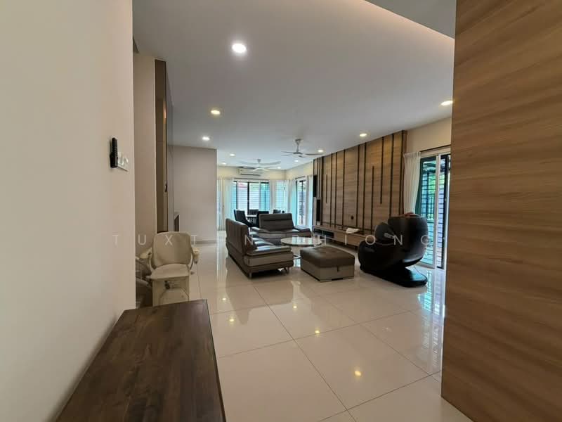 Semi-Detached House for Sale in Bandar Dato Onn (Tebrau) - Tuxton Phiong - Living Room - PropertyGuru.com.my