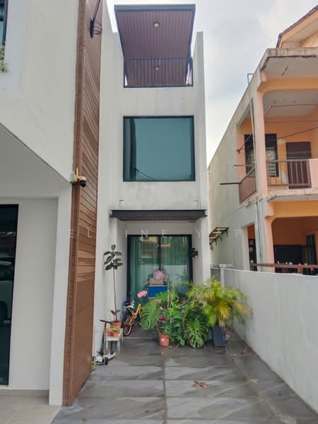 2-storey Terraced House for Sale in Ampang Saujana (Ampang) - Elaine Yap - Exterior - PropertyGuru.com.my