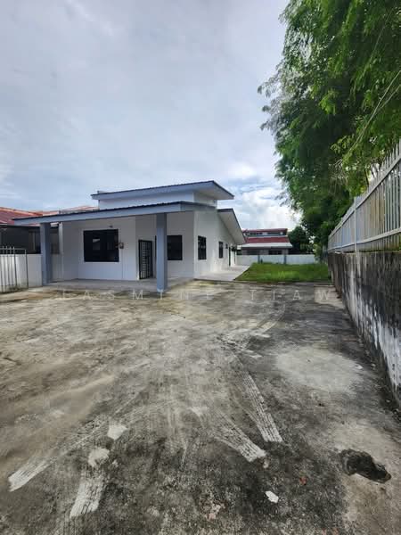 Terraced House for Sale in Desa Wira (Kuching) - Jasmine Tiaw - PropertyGuru.com.my
