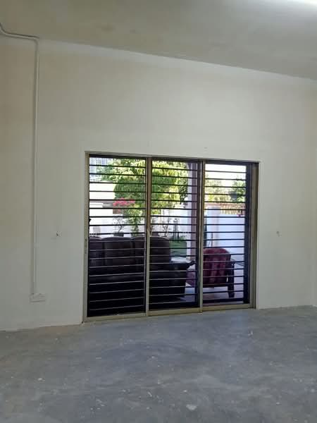 Bungalow House untuk Dijual di Balakong (Cheras) - Melvin . - Living Room - PropertyGuru.com.my