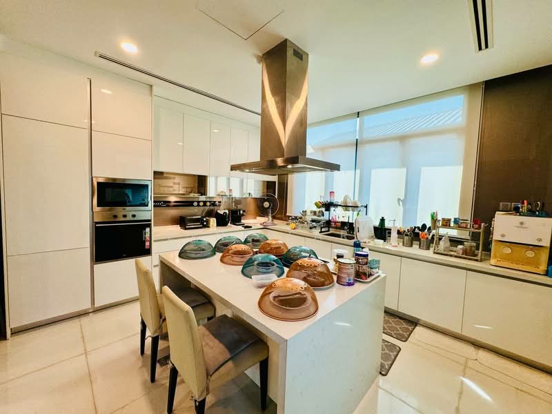 Bungalow House for Sale in Bukit Jelutong (Shah Alam) - Reena Sarif - Kitchen - PropertyGuru.com.my