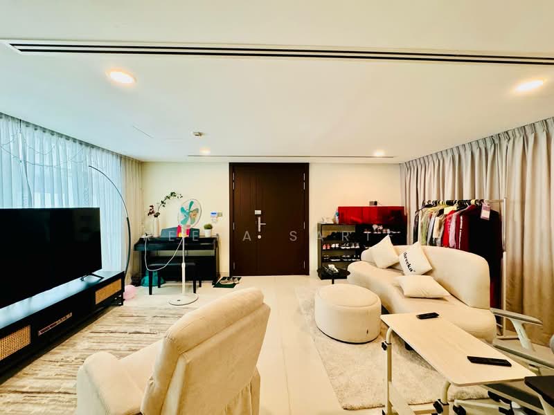 Bungalow House for Sale in Bukit Jelutong (Shah Alam) - Reena Sarif - Living Room - PropertyGuru.com.my