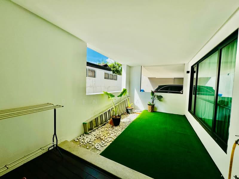 Bungalow House for Sale in Bukit Jelutong (Shah Alam) - Reena Sarif - Exterior - PropertyGuru.com.my