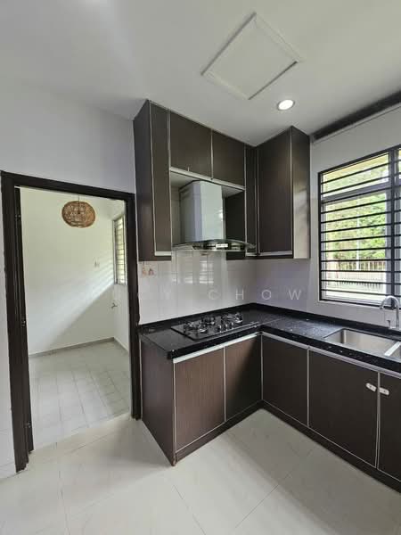Semi-Detached House for Rent in Kota Emerald (Rawang) - Lucy Chow - Kitchen - PropertyGuru.com.my