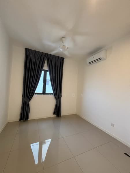 Apartment for Sale at Beverly Hills 3 - Vic Yong - PropertyGuru.com.my
