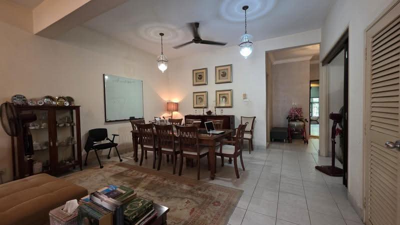 Rumah Teres untuk Dijual di Kota Kemuning (Shah Alam) - J J - Dining Room - PropertyGuru.com.my