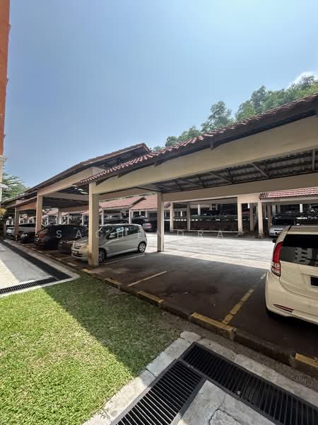 Pangsapuri untuk Dijual di Avilla Apartments - SACHENDRA . - Car Park - PropertyGuru.com.my