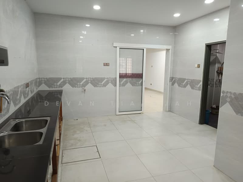 Rumah Teres 2 Tingkat untuk Disewa di Kampung Pandan (Cheras) - Devan Tiarajah - Kitchen - PropertyGuru.com.my