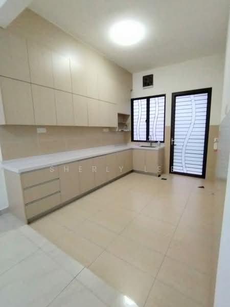 2-storey Terraced House for Rent in Diamond City (Semenyih) - Sherly Lee - Kitchen - PropertyGuru.com.my