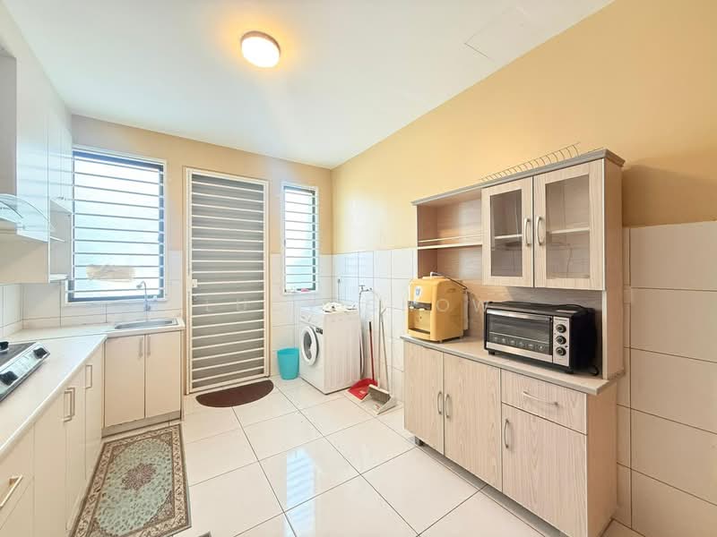 Terraced House for Rent in Rawang (Selangor) - Lucy Chow - Kitchen - PropertyGuru.com.my