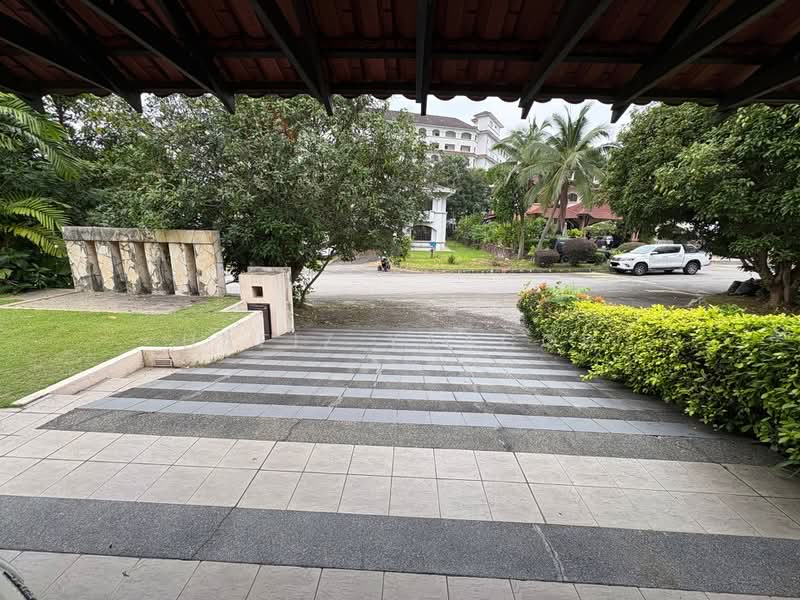 Semi-Detached House for Sale in Sultan Abdul Aziz Shah Golf & Country Club (Shah Alam) - Hafiz Yaacob - Exterior - PropertyGuru.com.my