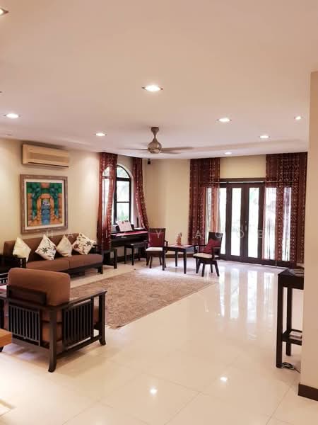 Semi-Detached House for Sale in Sultan Abdul Aziz Shah Golf & Country Club (Shah Alam) - Hafiz Yaacob - Living Room - PropertyGuru.com.my