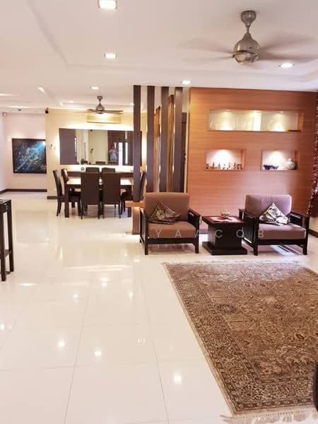 Semi-Detached House for Sale in Sultan Abdul Aziz Shah Golf & Country Club (Shah Alam) - Hafiz Yaacob - Living Room - PropertyGuru.com.my