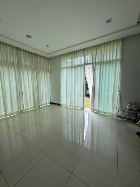 Rumah Berkembar untuk Dijual di Setia Eco Park (Setia Alam) - Jess Tee - Living Room - PropertyGuru.com.my