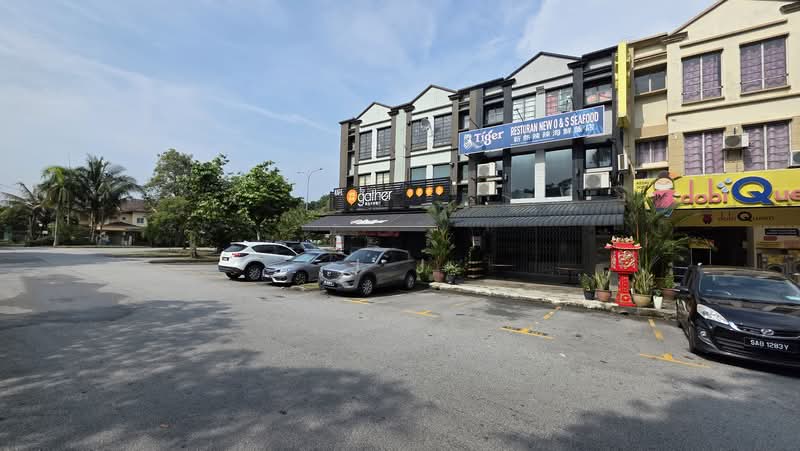 Shop for Rent in Kota Kemuning (Shah Alam) - J J - Exterior - PropertyGuru.com.my
