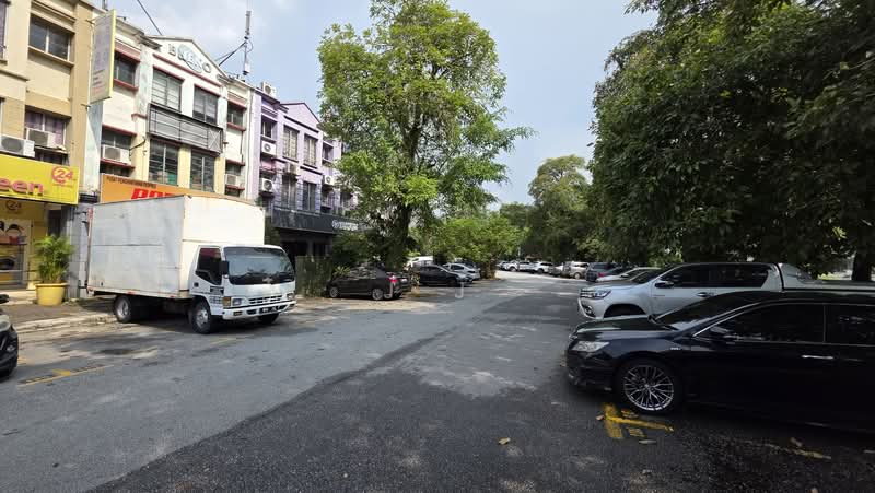 Shop for Rent in Kota Kemuning (Shah Alam) - J J - Exterior - PropertyGuru.com.my