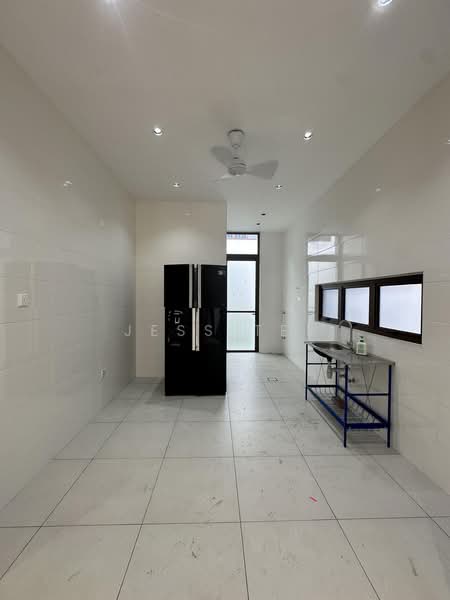 Rumah Berkembar untuk Disewa di Setia Alam (Selangor) - Jess Tee - Kitchen - PropertyGuru.com.my
