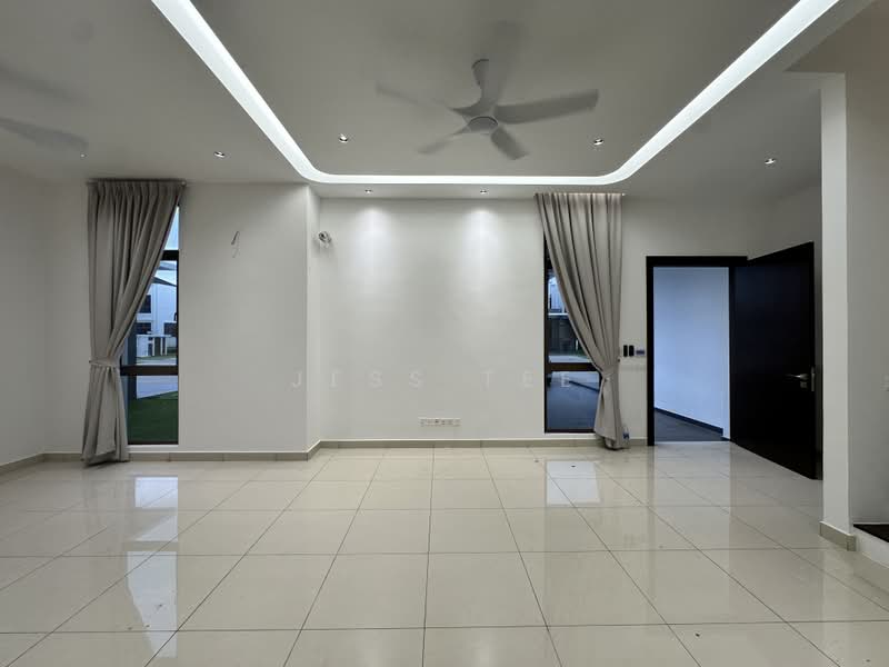 Rumah Berkembar untuk Disewa di Setia Alam (Selangor) - Jess Tee - Living Room - PropertyGuru.com.my