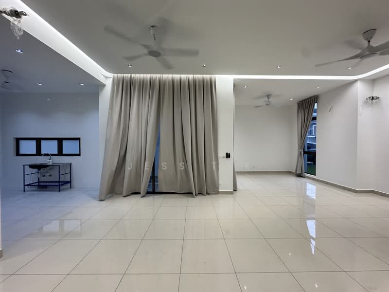 Rumah Berkembar untuk Disewa di Setia Alam (Selangor) - Jess Tee - Living Room - PropertyGuru.com.my