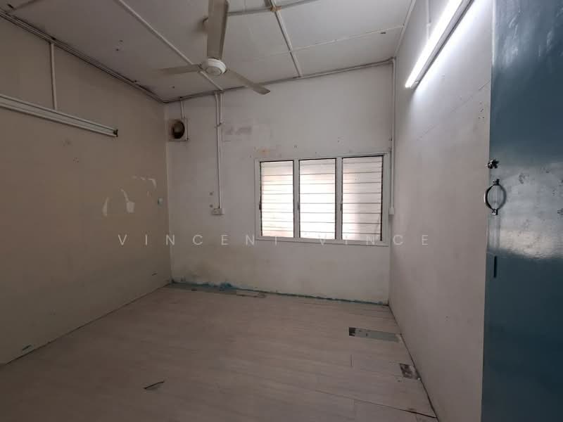 Kedai / Pejabat untuk Disewa di Seri Kembangan (Selangor) - Vincent Vince - Interior - PropertyGuru.com.my