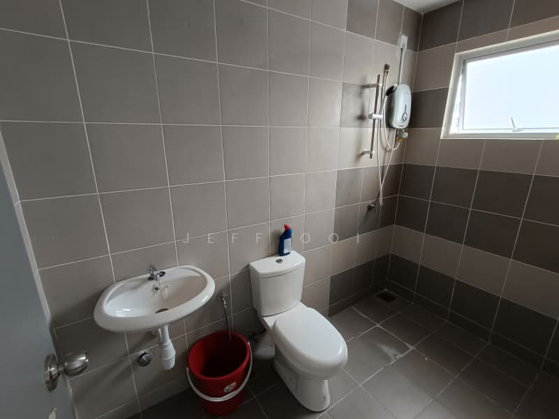 Pangsapuri untuk Disewa di Residensi Brickfields - Jeff Ooi - Bathroom - PropertyGuru.com.my