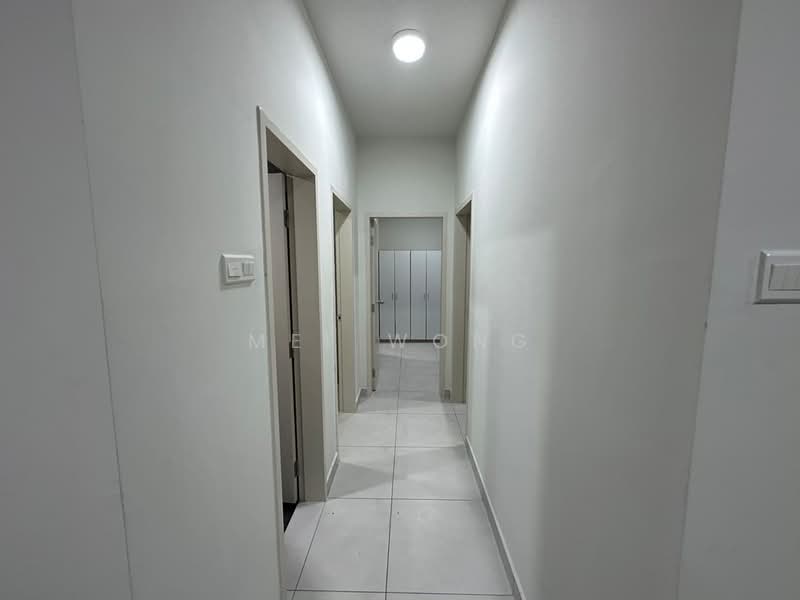 Servis Apartment untuk Disewa di Majestic Maxim - Mel Wong - Corridor - PropertyGuru.com.my