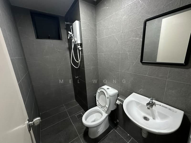 Servis Apartment untuk Disewa di Majestic Maxim - Mel Wong - Bathroom - PropertyGuru.com.my