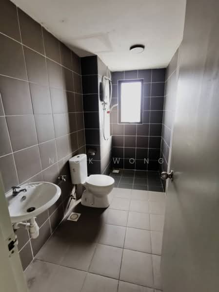 Kondominium untuk Disewa di Residensi Bukit Palma 1 (Palm Hill Residence 1) - Nick Wong - Bathroom - PropertyGuru.com.my