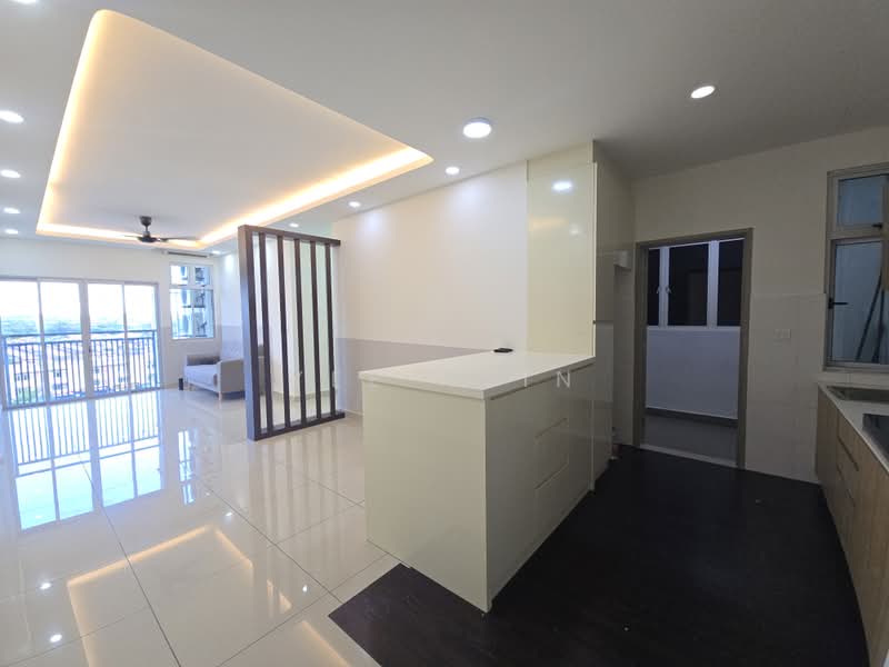 Service Residence for Sale at Meridin Bayvue Serviced Apartment - Yee Hsin - Living Room - PropertyGuru.com.my
