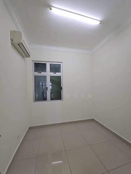 Service Residence for Sale at Meridin Bayvue Serviced Apartment - Yee Hsin - Interior - PropertyGuru.com.my