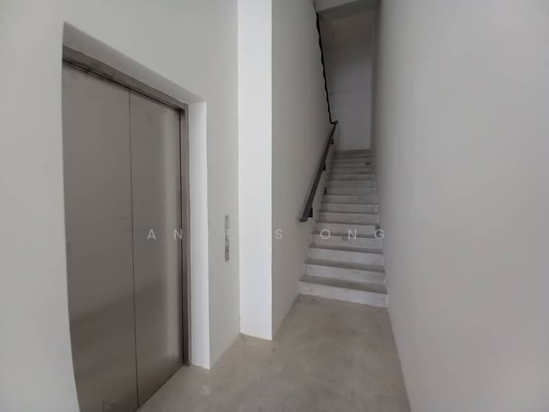 Shop / Office untuk Dijual di Aspen Vision City (Batu Kawan) - Anders Ong - Corridor - PropertyGuru.com.my