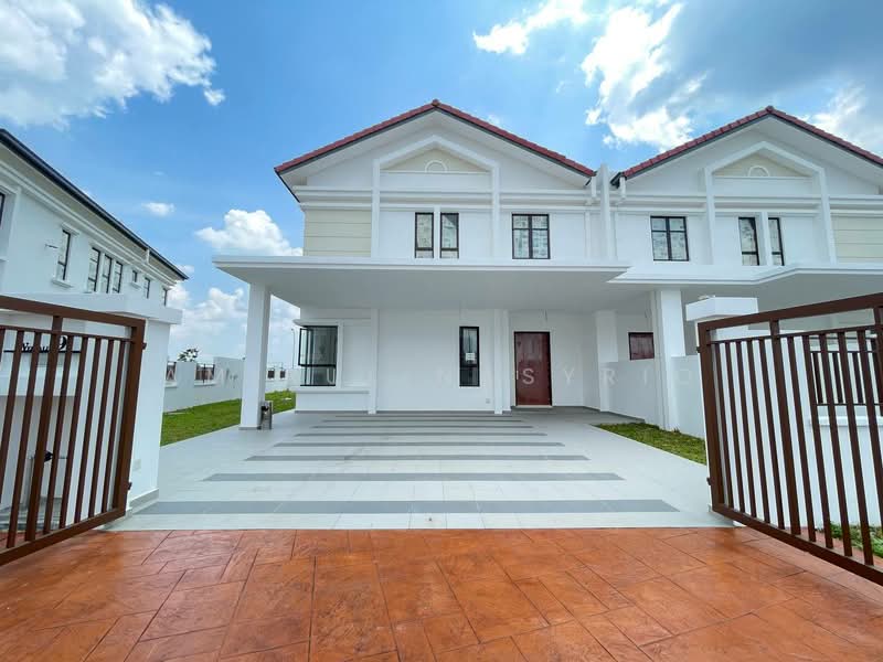 Semi-Detached House for Sale in Alam Sari (Bangi) - Amirul Nasyriq - PropertyGuru.com.my