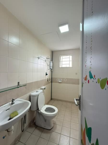 Kondominium untuk Dijual di Kinrara Mas - KT Go - Bathroom - PropertyGuru.com.my
