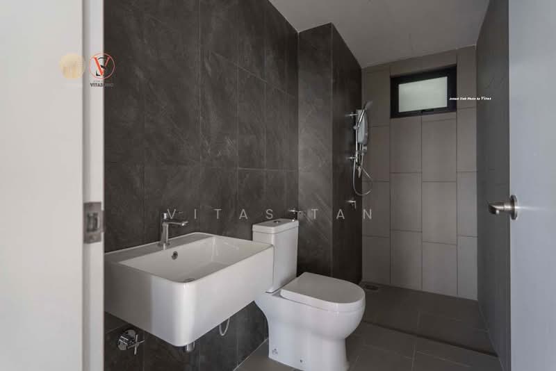 Kondominium untuk Dijual di Tuai Timur - Vitas Tan - Bathroom - PropertyGuru.com.my