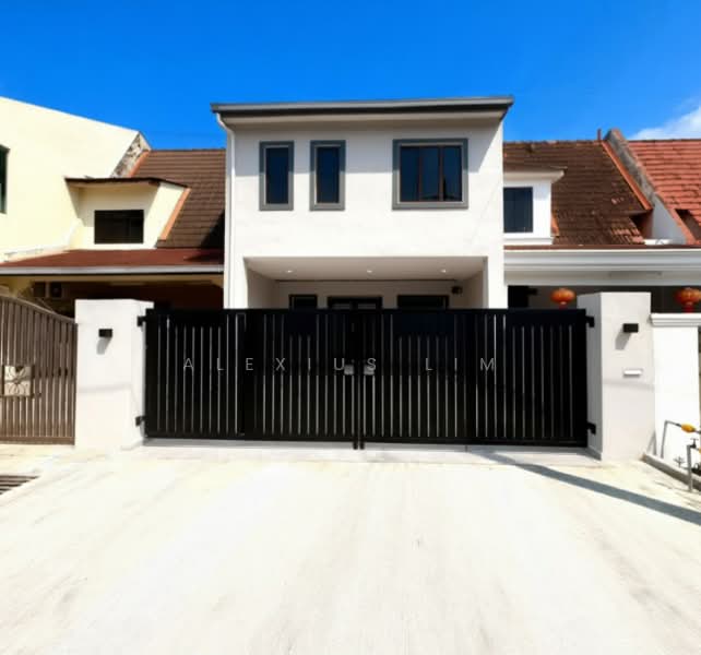 Rumah Teres 2 Tingkat untuk Dijual di Permas Jaya (Johor) - Alexius Lim - Exterior - PropertyGuru.com.my