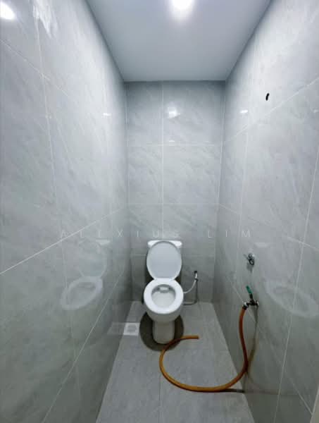 Rumah Teres 2 Tingkat untuk Dijual di Permas Jaya (Johor) - Alexius Lim - Bathroom - PropertyGuru.com.my
