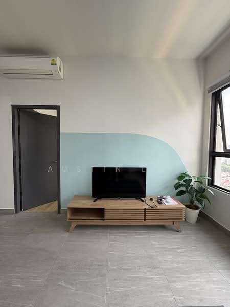 Servis Apartment untuk Disewa di Atwater : Service Residences - Austin Loo - Living Room - PropertyGuru.com.my