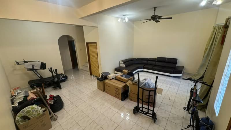 Rumah Teres 2 Tingkat untuk Dijual di Taman Semenyih Mewah (Semenyih) - Katrina Lai - Living Room - PropertyGuru.com.my