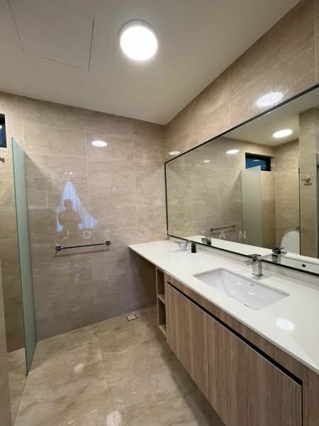 Service Residence for Sale at 10 Stonor - Joshua Tan - Bathroom - PropertyGuru.com.my