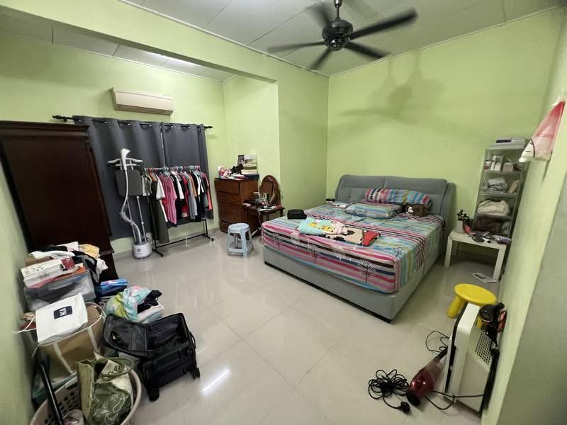 1.5-storey Terraced House for Rent in Bandar Bukit Raja (Klang) - Eric Teh - Bedroom - PropertyGuru.com.my