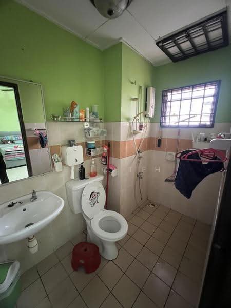 1.5-storey Terraced House for Rent in Bandar Bukit Raja (Klang) - Eric Teh - Bathroom - PropertyGuru.com.my