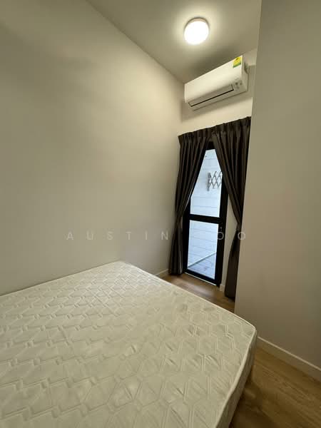 Servis Apartment untuk Disewa di Atwater : Service Residences - Austin Loo - Bedroom - PropertyGuru.com.my